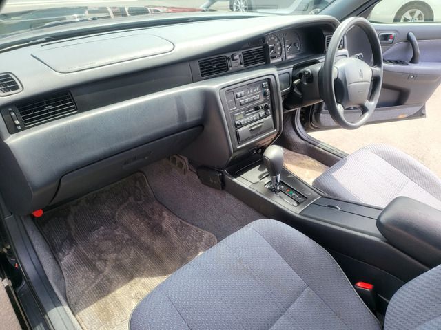 TOYOTA CROWN SEDAN 1996 Image 31