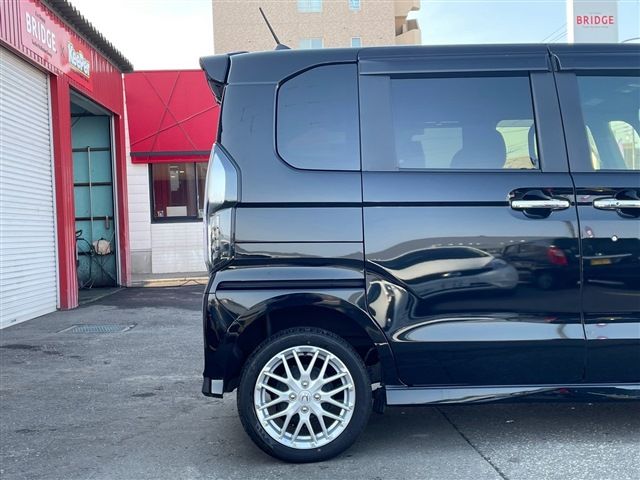 HONDA N BOX CUSTOM 4WD 2023 Image 31