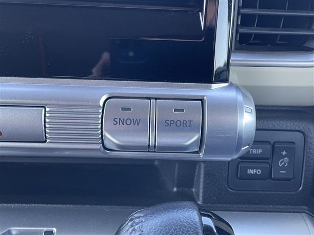 SUZUKI XBEE 4WD 2018 Image 31