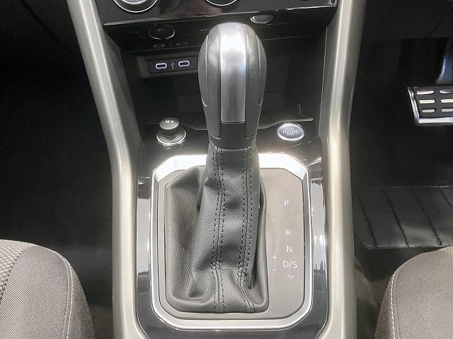 VOLKSWAGEN T-ROC 2022 Image 31