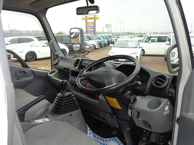 TOYOTA DYNA 2016 Image 31