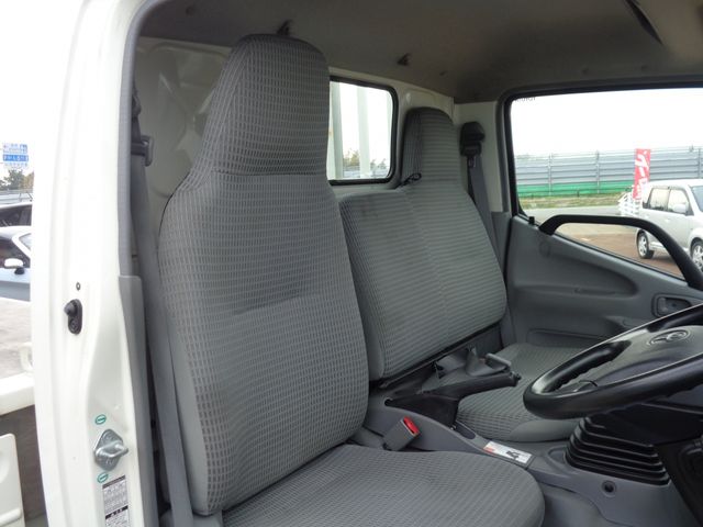 TOYOTA DYNA 2016 Image 31