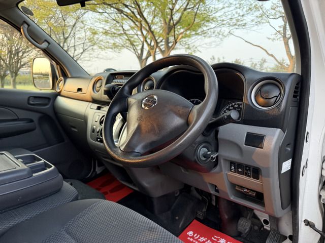 NISSAN NV350 CARAVAN 4WD 2014 Image 31
