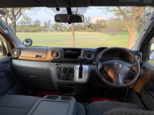 NISSAN NV350 CARAVAN 4WD 2014 Image 31