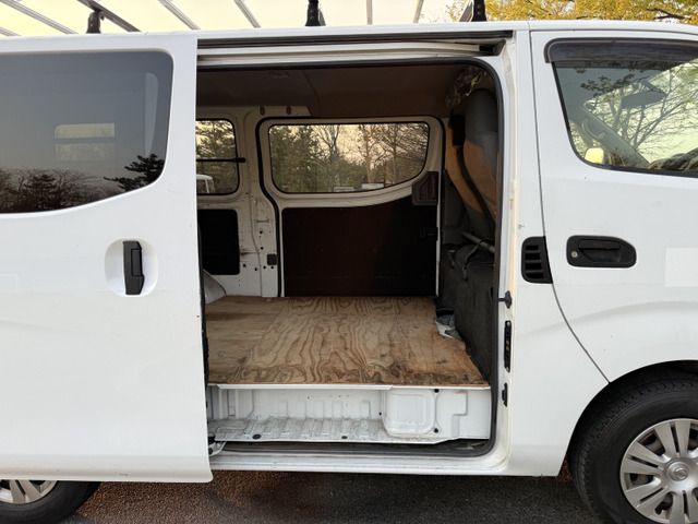 NISSAN NV350 CARAVAN 4WD 2014 Image 31