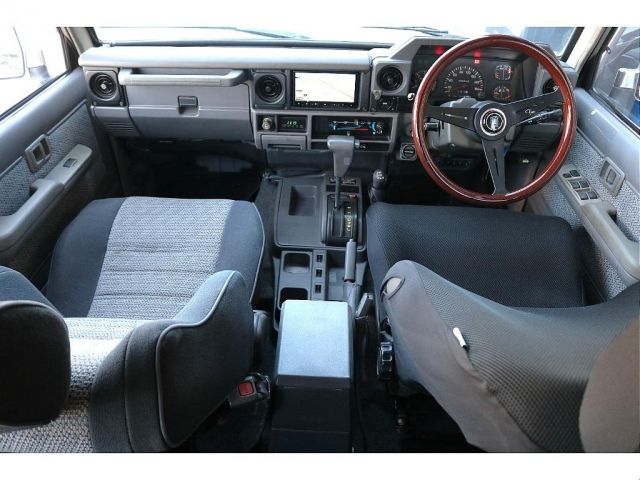 TOYOTA LANDCRUISER VAN 1992 Image 31