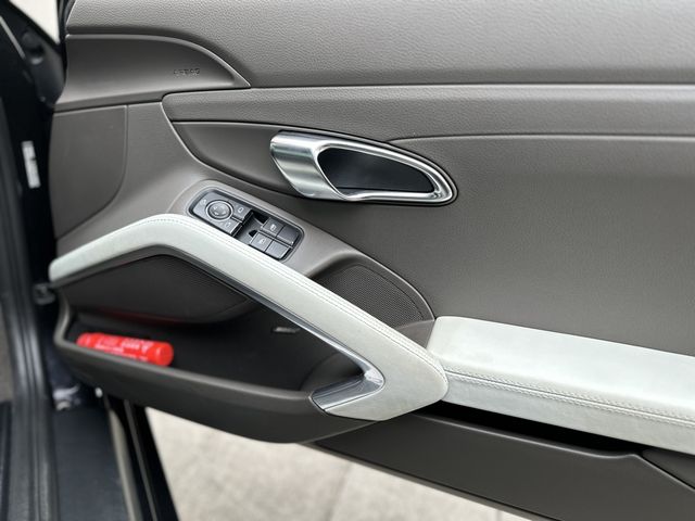 PORSCHE CAYMAN S 2013 Image 31