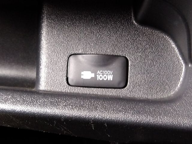 TOYOTA HIACE VAN 4WD 2015 Image 31