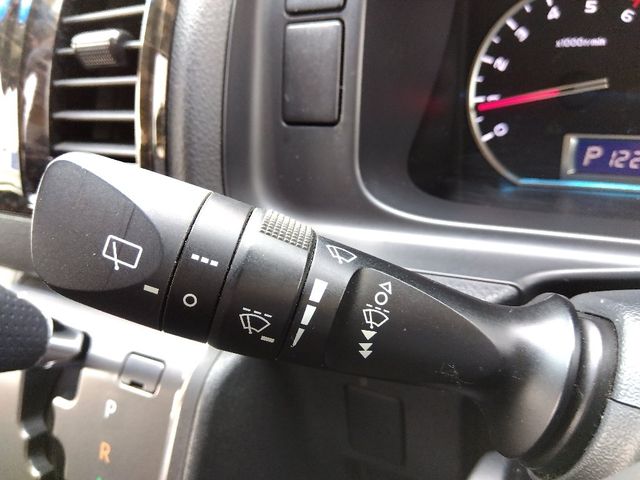 TOYOTA HIACE VAN 4WD 2015 Image 31