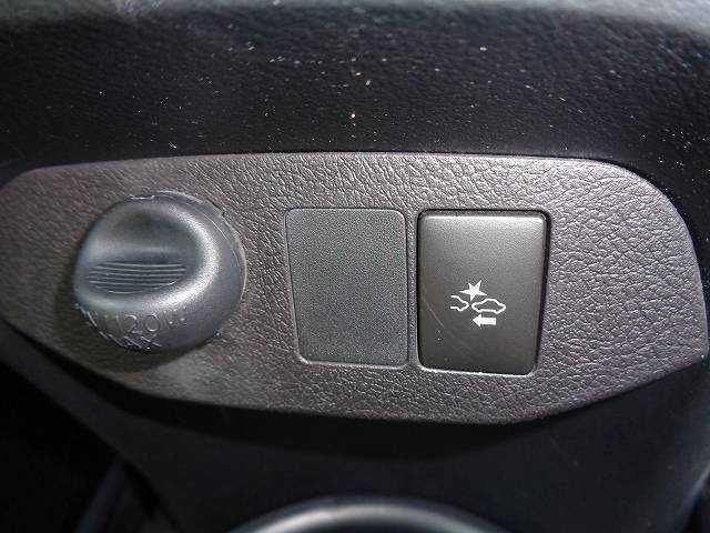 TOYOTA VITZ 2019 Image 31