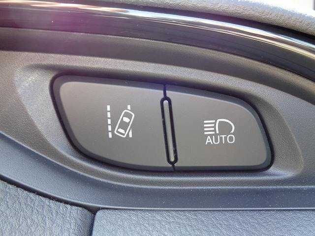 TOYOTA VITZ 2019 Image 31