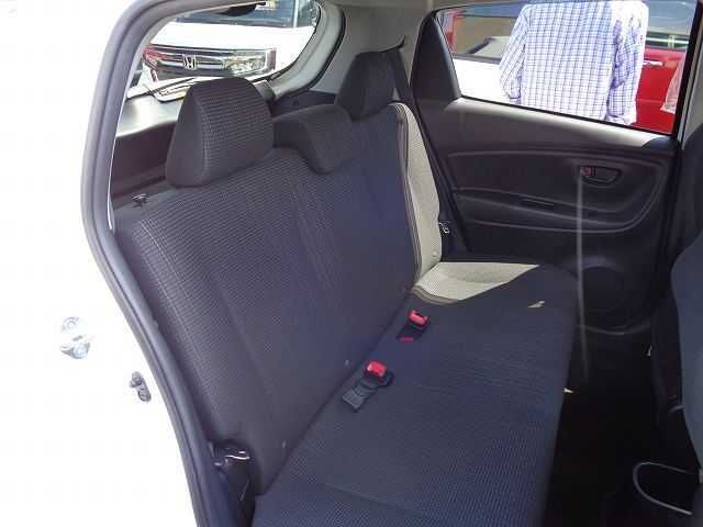 TOYOTA VITZ 2019 Image 31