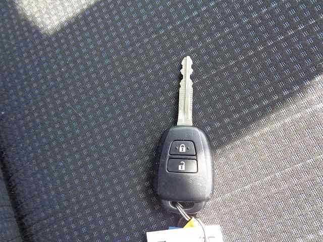 TOYOTA VITZ 2019 Image 31