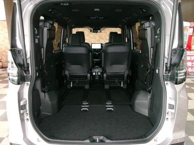 TOYOTA VOXY HYBRID 4WD 2023 Image 31