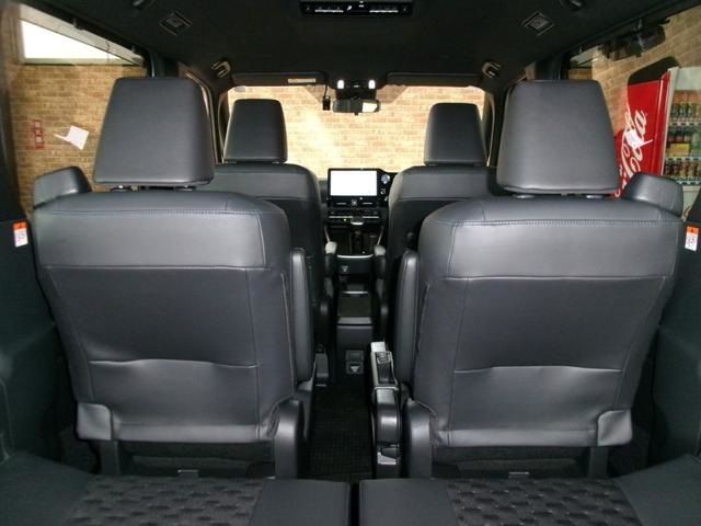 TOYOTA VOXY HYBRID 4WD 2023 Image 31