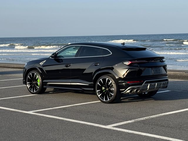 LAMBORGHINI URUS 2020 Image 31