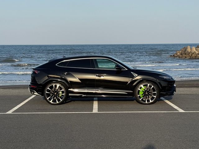LAMBORGHINI URUS 2020 Image 31