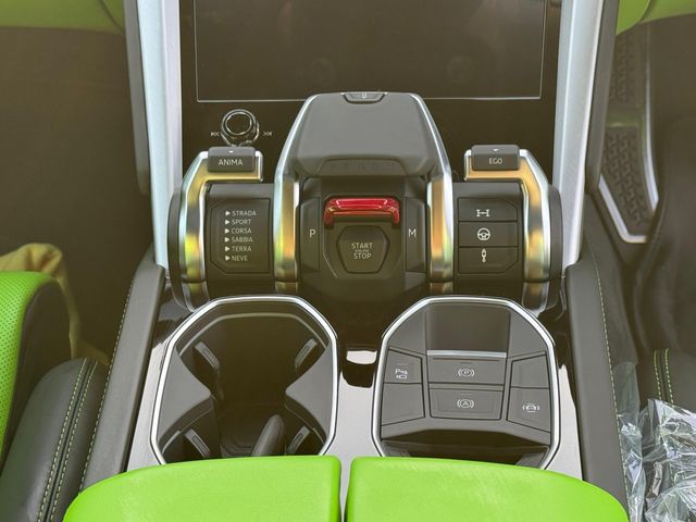 LAMBORGHINI URUS 2020 Image 31