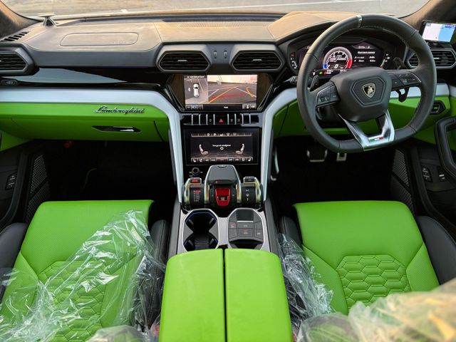 LAMBORGHINI URUS 2020 Image 31