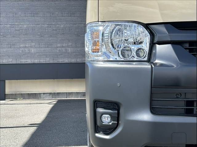 TOYOTA HIACE VAN 4WD 2024 Image 31