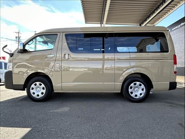 TOYOTA HIACE VAN 4WD 2024 Image 31