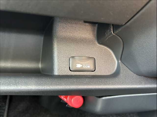 TOYOTA HIACE VAN 4WD 2024 Image 31