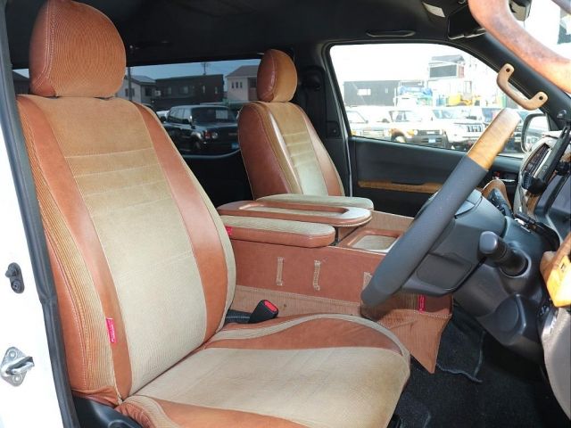 TOYOTA REGIUSACE VAN 4WD 2019 Image 31