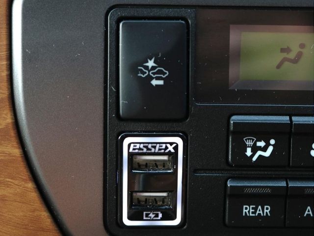 TOYOTA REGIUSACE VAN 4WD 2019 Image 31