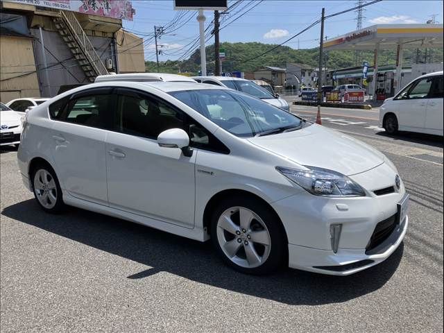 TOYOTA PRIUS 2014 Image 31