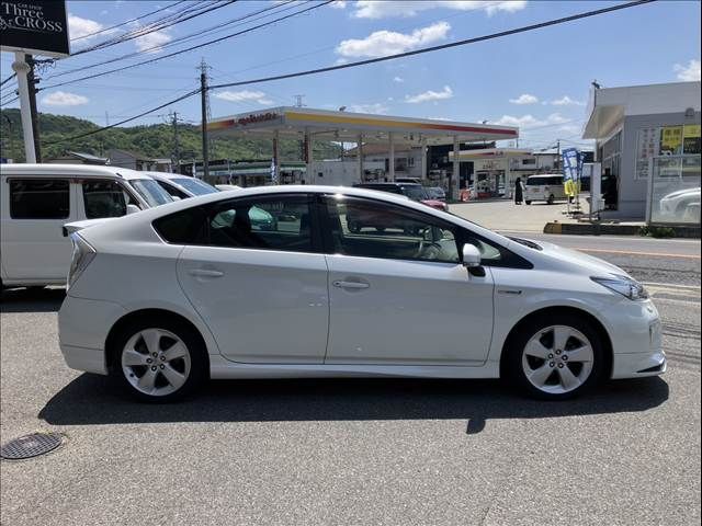 TOYOTA PRIUS 2014 Image 31