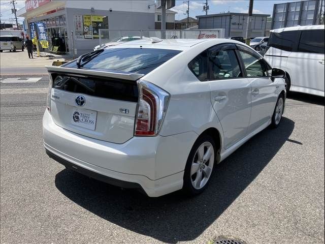 TOYOTA PRIUS 2014 Image 31