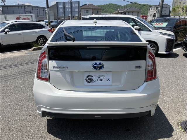 TOYOTA PRIUS 2014 Image 31