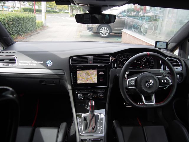 VOLKSWAGEN GOLF GTI 2019 Image 31