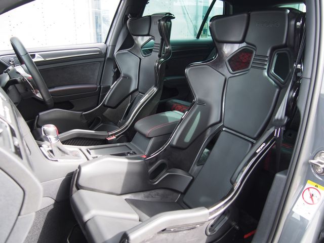 VOLKSWAGEN GOLF GTI 2019 Image 31