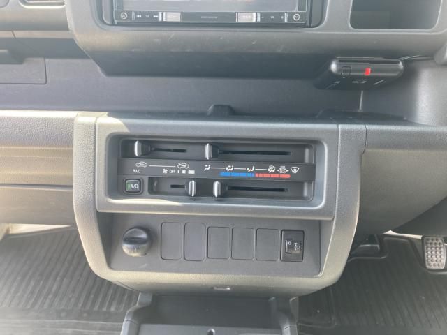 DAIHATSU HIJET TRUCK 2017 Image 31