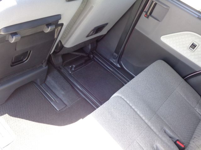 DAIHATSU TANTO 2020 Image 31