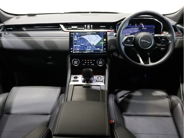 JAGUAR F-PACE 2024 Image 31