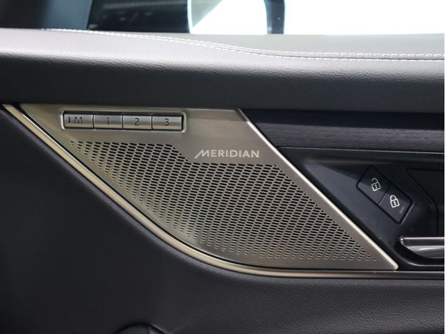 JAGUAR F-PACE 2024 Image 31