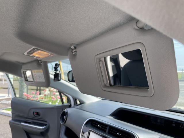 TOYOTA AQUA 2018 Image 31