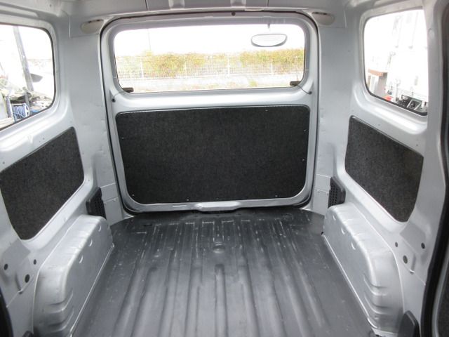 NISSAN NV200 VANETTE VAN 2011 Image 31