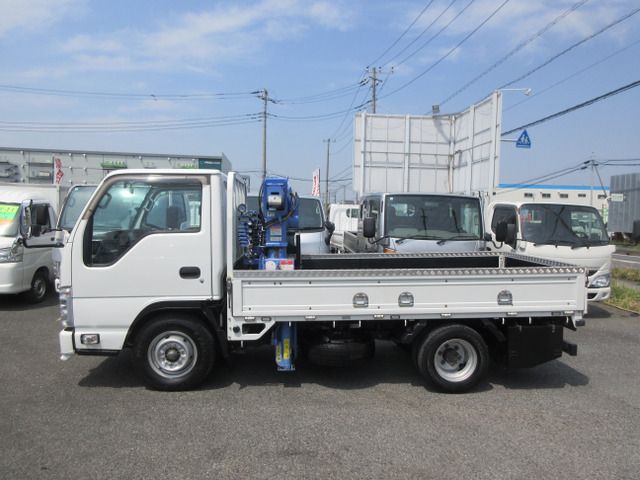 ISUZU  2011 Image 31