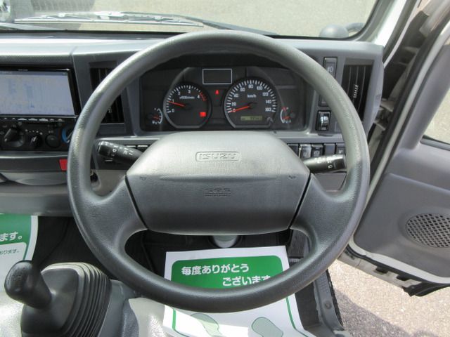 ISUZU  2011 Image 31