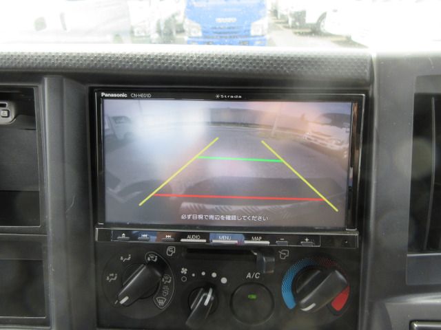 ISUZU  2011 Image 31