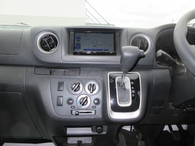 NISSAN CARAVAN VAN 2WD 2022 Image 31