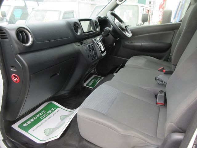 NISSAN CARAVAN VAN 2WD 2022 Image 31