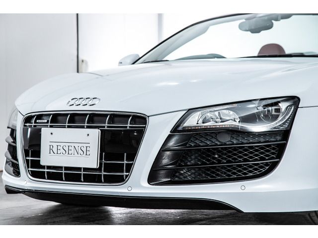 AUDI AUDI R8 SPYDER 2012 Image 31