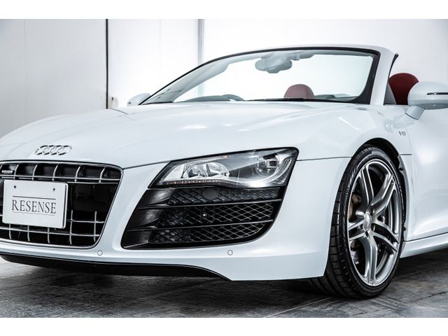 AUDI AUDI R8 SPYDER 2012 Image 31