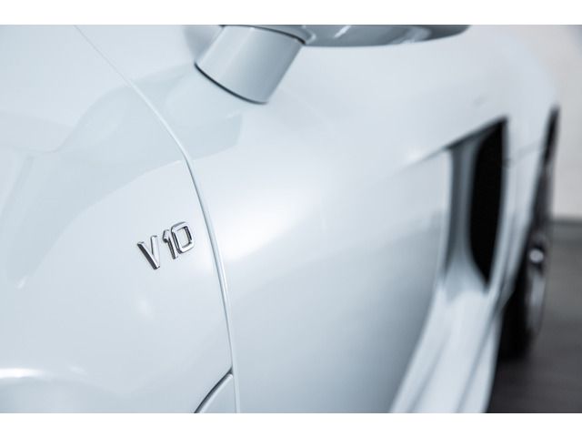 AUDI AUDI R8 SPYDER 2012 Image 31