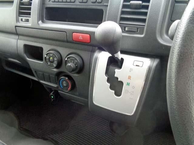 TOYOTA HIACE VAN 2WD 2017 Image 31