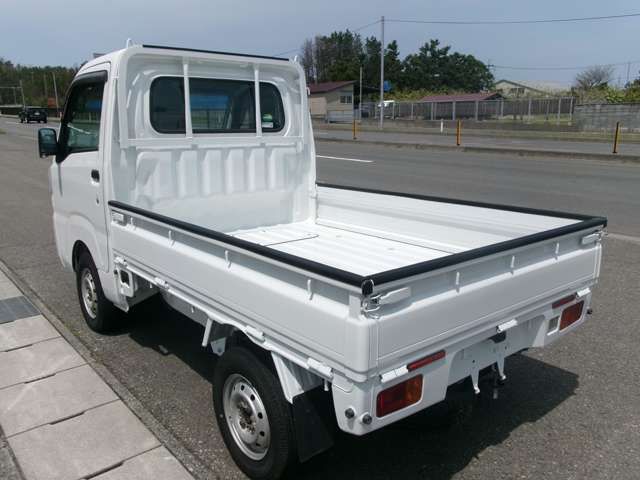DAIHATSU HIJET TRUCK 4WD 2017 Image 31